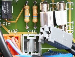 vaillant 242 eh pcb x101 disconnected lead final.jpg